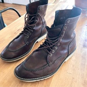 Leather Timberland lace up boots